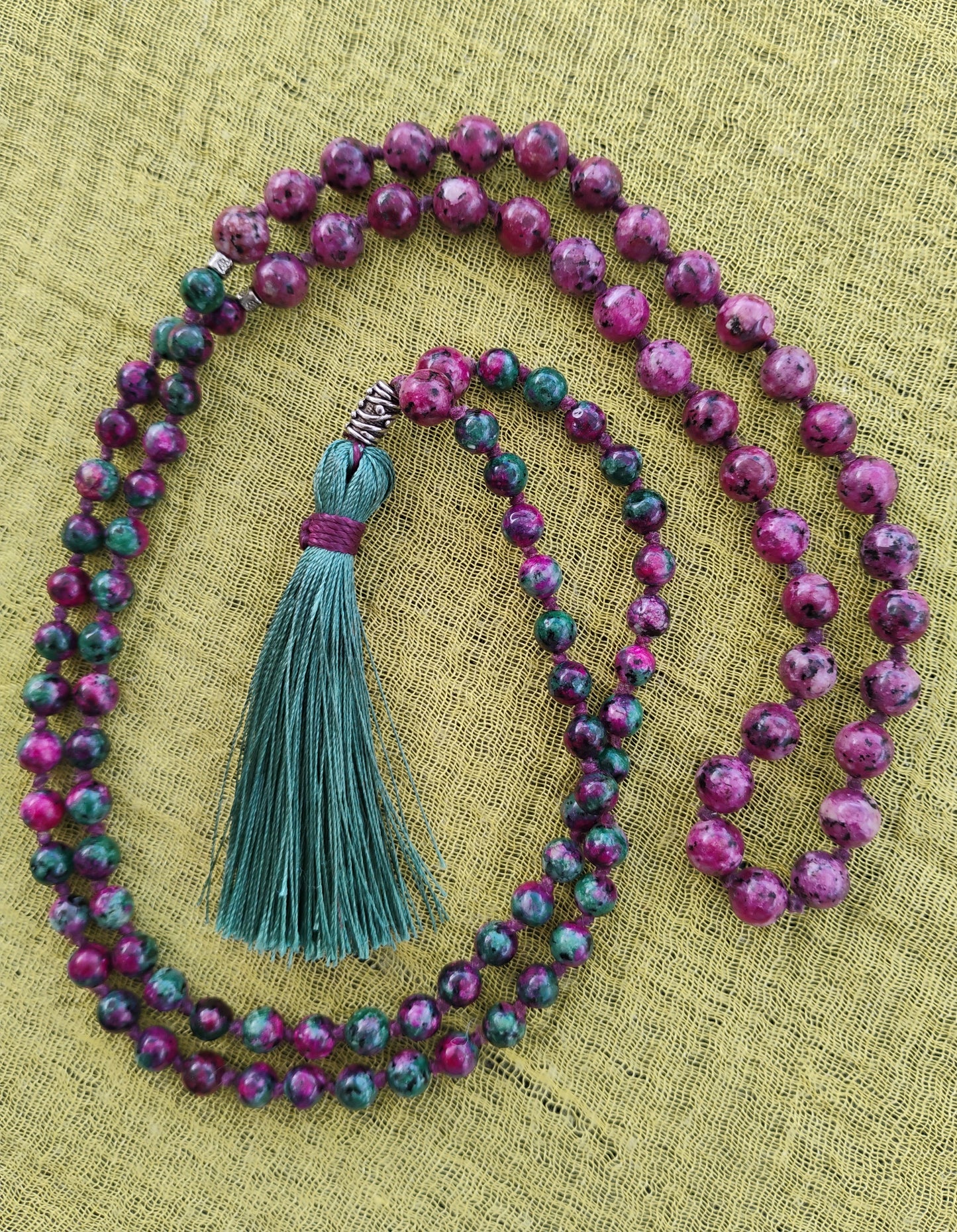 Tibetisches Mala 108 Steine – IV Chakra